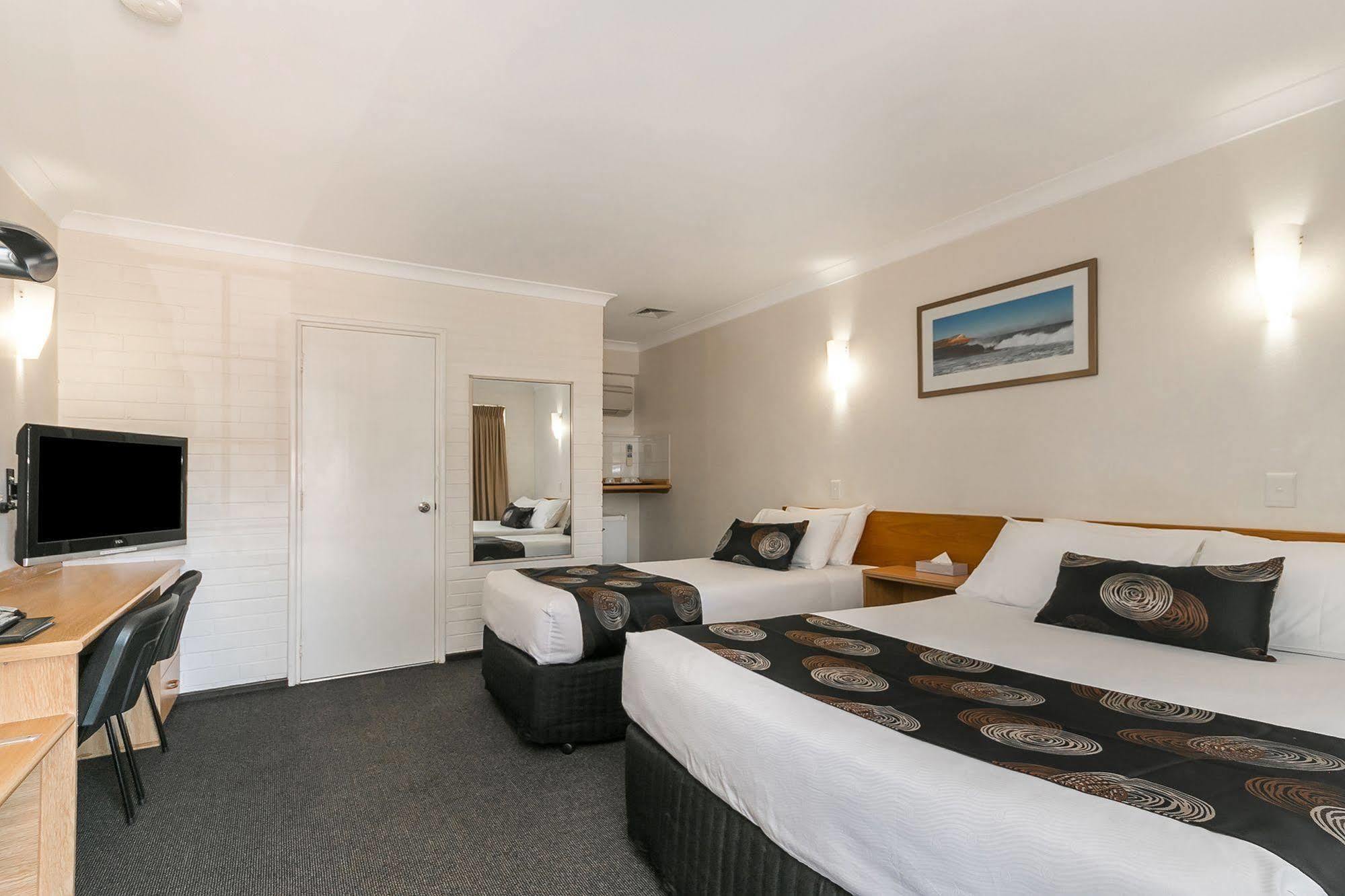 Flag Motor Lodge Perth Exterior photo