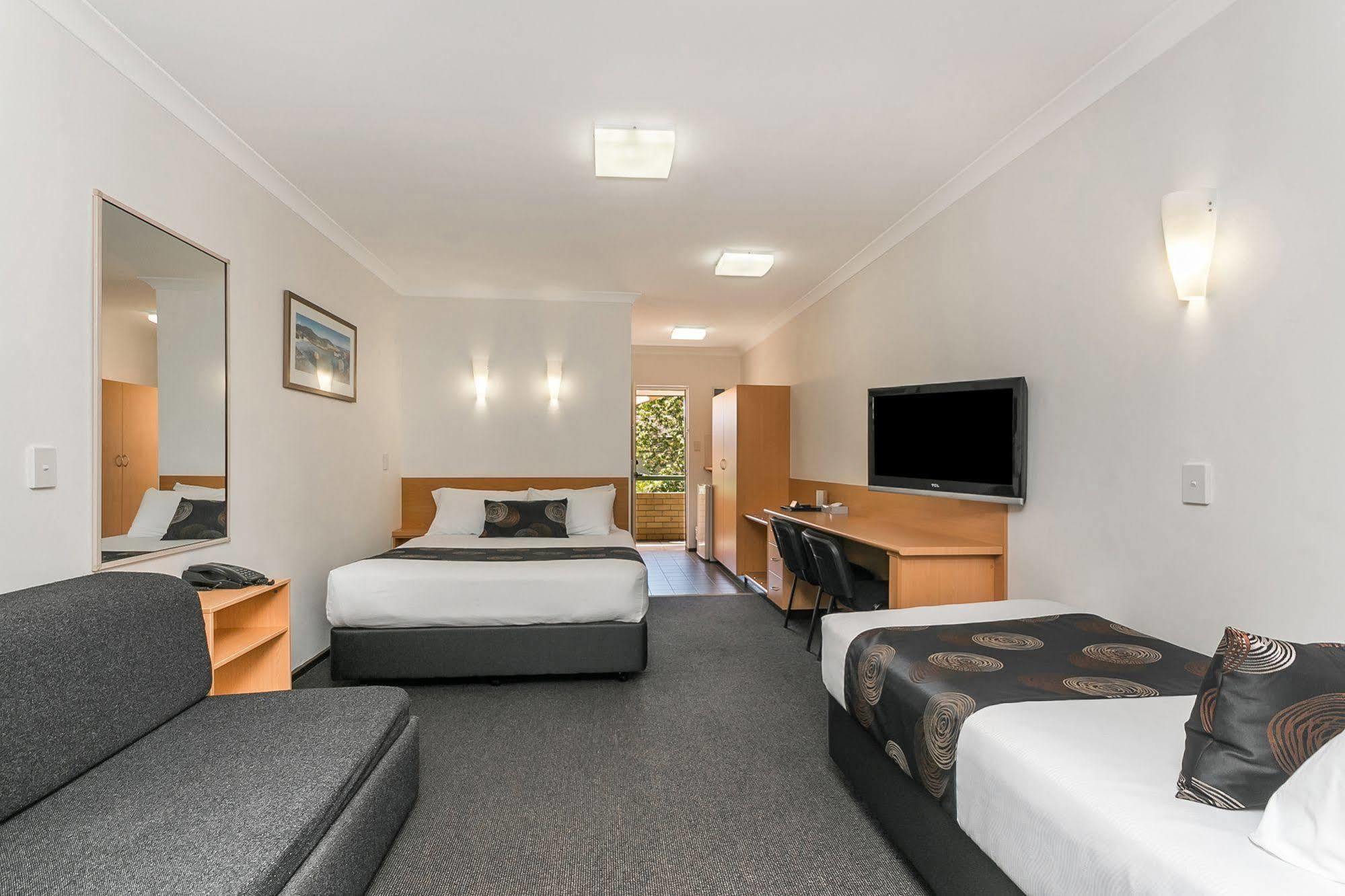 Flag Motor Lodge Perth Exterior photo