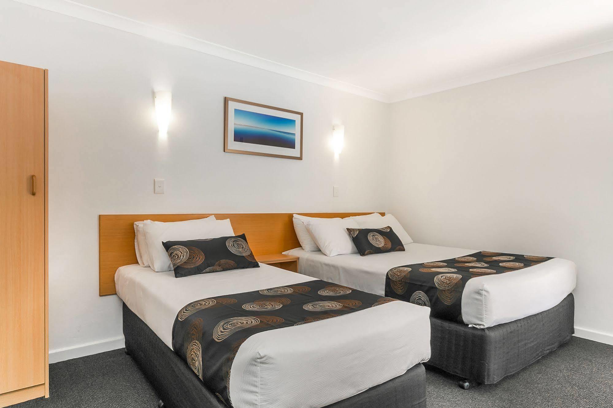 Flag Motor Lodge Perth Exterior photo